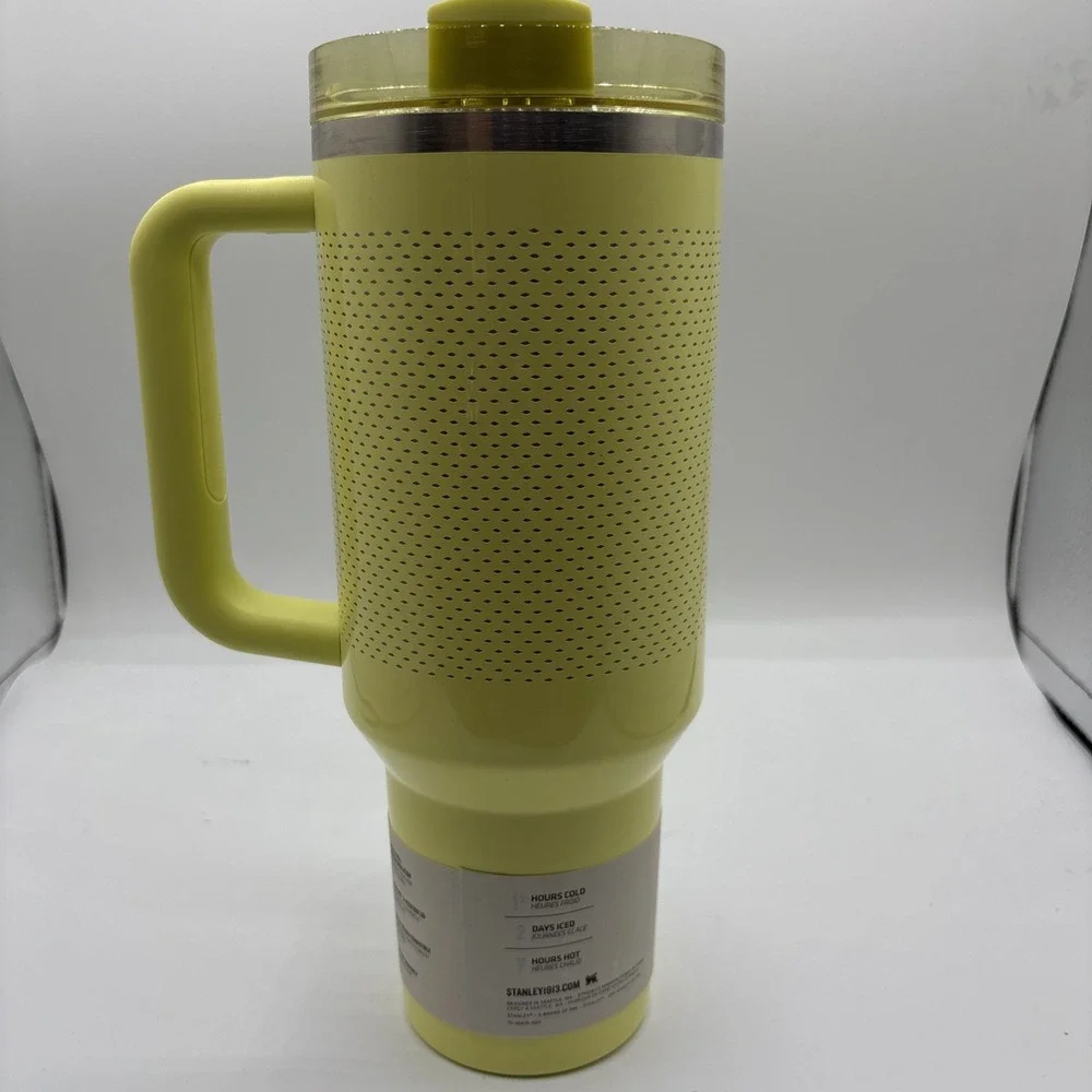 Stanley X CALIA 30‎ oz. Quencher H2.0 FlowState Tumbler Pale Green-EXCLUSIVE New - Picture 2 of 6